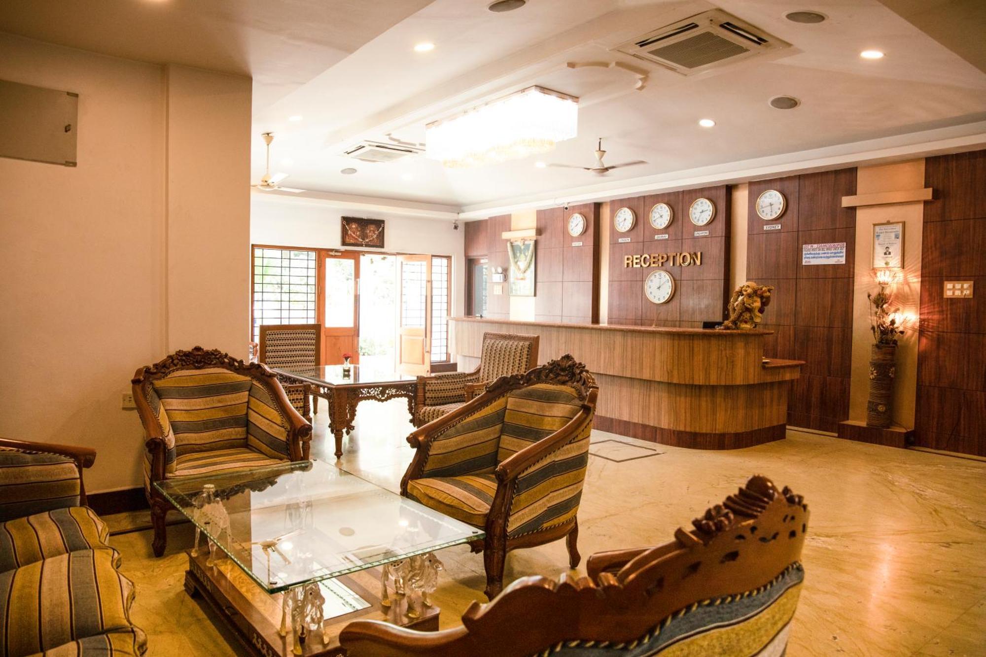 Saaral Resorts & Hotels Pvt Ltd Kuttalam  Bagian luar foto