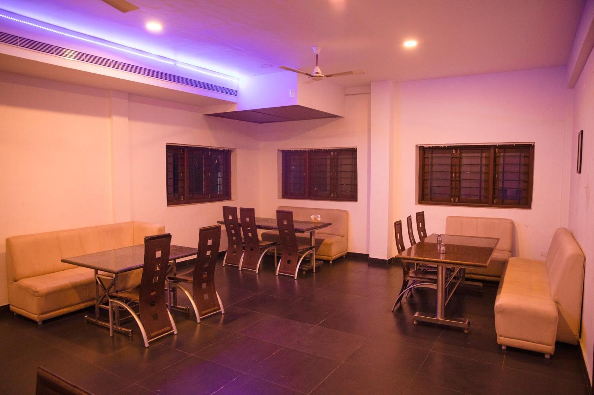 Saaral Resorts & Hotels Pvt Ltd Kuttalam  Bagian luar foto