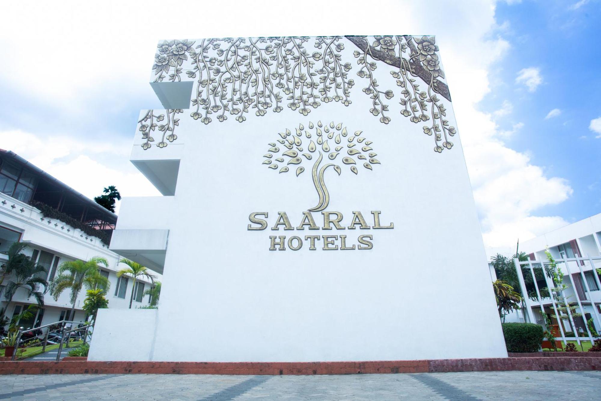 Saaral Resorts & Hotels Pvt Ltd Kuttalam  Bagian luar foto