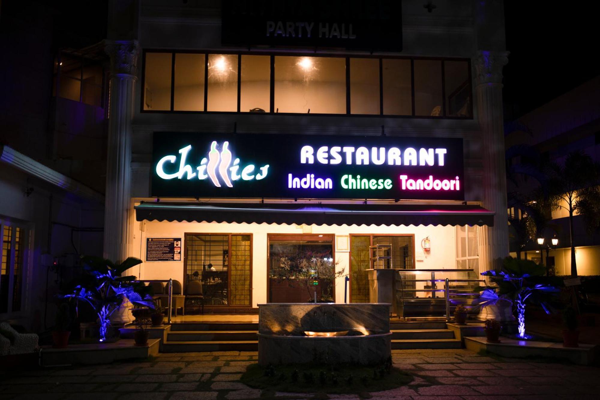 Saaral Resorts & Hotels Pvt Ltd Kuttalam  Bagian luar foto